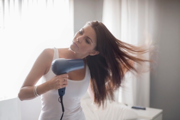 How much does it cost to run a hairdryer?
